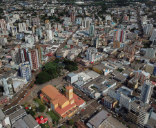 Nove das dez cidades com maiores saldos de emprego no Paraná em 2019 registraram evoluções significativas no mercado de trabalho em relação a 2018, segundo balanço do Cadastro Geral de Empregados e Desempregados (Caged). Na foto, Pato Branco - Curitiba, 10/02/2020  -  Foto: José Fernando Ogura/AEN