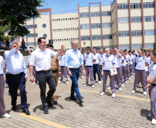 Governador Carlos Massa Ratinho Junior visita o Colégio MIlitar de Maringá  -  Maringá, 14/02/2020  -  Foto: Rodrigo Félix Leal/AEN