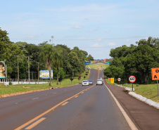 O Governador Carlos Massa Ratinho Junior confirmou nesta sexta-feira (28), durante a inauguração de obras do Aeroporto Internacional de Foz do Iguaçu, que o Governo Federal concordou em delegar ao Estado a BR-469,  conhecida como Rodovia das Cataratas.Foz do Iguaçu, 28/02/2020 - Foto: Geraldo Bubniak/AEN