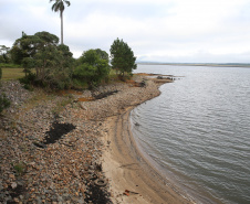 Barragem do Iraí - Construída entre os Municípios de Pinhais e Piraquara, Paraná, a barragem do Rio Iraí destina-se ao abastecimento de água da região metropolitana de Curitiba. 07/04/2020 -  Foto: Geraldo Bubniak/AEN