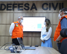 A entrega de 500 máscaras do modelo Face Shield, 200 litros de álcool glicerinado e 150 quilos de álcool em gel foi feita pelo superintendente Aldo Bona ao coordenador da Defesa Civil, tenente-coronel Fernando Schunig. A entrega foi acompanhada pela primeira-dama e presidente do Conselho de Ação Solidária, Luciana Saito Massa, e pela Superintendente Geral de Ação Solidária, Jeslayne Valente.