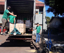 Rede de voluntários do Governo do Paraná recebe de empresas doações de álcool glicerinado e produtos de limpeza. Foto: SEJUF