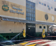 Sanepar repete desinfecção do entorno de hospitais de Londrina nesta sexta (24). Foto: Sanepar