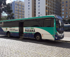 Até o momento, a rede Família Solidária já repassou 3,5 toneladas de alimentos; 1,3 mil itens de higiene/limpeza e 2 mil máscaras descartáveis para 40 instituições de Curitiba.
Foto: SEJUF