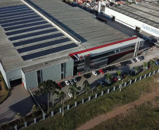 Copel implanta usina solar fotovoltaica em siderúrgica de Curitiba . Foto: Copel