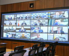 O Governador Carlos Massa Ratinho Junior em videoconferencia nesta quiinta-feira (21/05),  com o Presidente Jair Bolsonaro, Presidente da Câmara dos  Rodrigo Maia, Presidente do Senado Federal  Davi Alcolumbre e governadores dos demais estados.  Curitiba, 21/05/2020 - Foto: Geraldo Bubniak/AEN