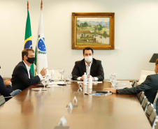 22/05/2020 - Governador Carlos Masa Ratinho Junior durante reunião com o presidente da Sanepar, Claudio Stabile. 