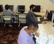 Presos do Paraná cursam ensino superior à distância com bolsa de estudo