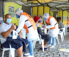de proteção e prevenção aos profissionais que cortam as rodovias do Paraná garantindo o abastecimento das famílias, inclusive durante a pandemia de coronavírus.  
Foto: José Fernando Ogura/AEN