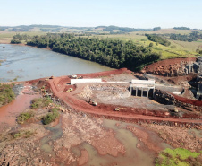 Rio Chopim é desviado para finalização de barragem de Bela Vista. Foto: Copel