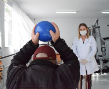 Unicentro faz reabilitação pulmonar em pacientes da Covid. Foto:SETI