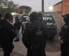 PCPR prende envolvidos com tráfico de drogas e homicídios no Parolin
. Foto:PCPR