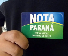 Emoção e surpresa na premiação aos sorteados do Nota Paraná. Foto:AEN