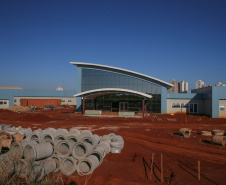 Obras do Hospital da Criança de Maringá,   serao 160 leitos, sendo 20 de UTI, a área construída é de aproximadamente 23 mil metros quadrados e está no espaço do antigo aeroporto da cidade, doado pela União ao município. O local tem cerca de 90 mil metros quadrados. -  04/08/2020 -  Foto: Geraldo Bubniak/AEN