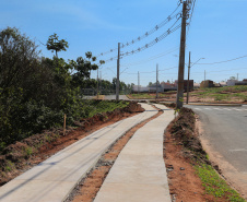 Implantacao de pista de caminhada e tela no parque 1 de Maio em Umuarama   -  05/08/2020 -  Foto: Geraldo Bubniak/AEN