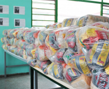 Governo entrega 30 mil toneladas de alimentos da merenda escolar.Foto:SEED