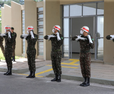 O Governador Carlos Massa Ratinho Junior recebe, nesta quinta-feira (24),  a medalha Exercito Brasileiro no Forte do Pinheirinho.  Curitiba, 24/09/2020. Foto: Geraldo Bubniak/AEN