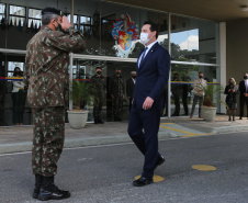 O Governador Carlos Massa Ratinho Junior recebe, nesta quinta-feira (24),  a medalha Exercito Brasileiro no Forte do Pinheirinho.  Curitiba, 24/09/2020. Foto: Geraldo Bubniak/AEN