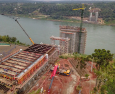 As obras da Ponte da Integração, em Foz do Iguaçu, no Oeste do Estado, atingiram 34% no final de setembro. O projeto é uma parceria entre a usina, o Governo do Estado e o governo federal. A gestão da obra é feita pela Secretaria da Infraestrutura e Logística do Paraná