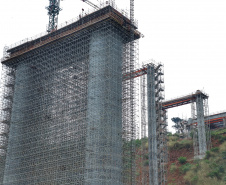 As obras da Ponte da Integração, em Foz do Iguaçu, no Oeste do Estado, atingiram 34% no final de setembro. O projeto é uma parceria entre a usina, o Governo do Estado e o governo federal. A gestão da obra é feita pela Secretaria da Infraestrutura e Logística do Paraná