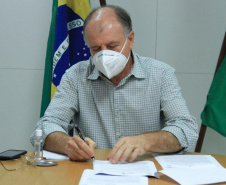 Assinados contratos para PDUIs das regiões de Londrina e Maringá
.Foto: SEDU