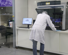 Equipamento amplia a capacidade prática de exames de DNA do Laboratório de Genética Molecular Forense e foi doado pela Secretaria Nacional da Segurança Pública do Ministério da Justiça.
Foto: SESP PR