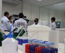 Equipamento amplia a capacidade prática de exames de DNA do Laboratório de Genética Molecular Forense e foi doado pela Secretaria Nacional da Segurança Pública do Ministério da Justiça.
Foto: SESP PR
