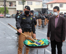 A Polícia Militar comemorou nesta quinta-feira (19), em todo Estado, o Dia da Bandeira. Nas unidades da Capital e do Interior foi feita a cerimônia alusiva com a incineração da Bandeira Nacional, sendo substituída por outra nova. Foto: SESP