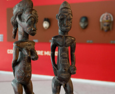 MON promove live com curador de mostra de arte africana no Mês da Consciência Negra
. Foto: Marcelo Kawase