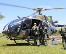 Atividades são promovidas regularmente para que os profissionais estejam prontos para dar suporte às equipes da PM e do Corpo de Bombeiros em operações, radiopatrulhamento aéreo, resgates e remoções aeromédicas.
Foto: SESP