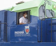 O governador Carlos Massa Ratinho Junior entregou nesta terça-feira (1º) o primeiro pacote de revitalização e modernização das locomotivas e vagões da Ferroeste. 