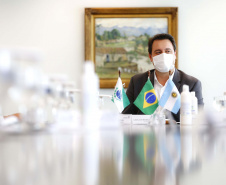 O governador Carlos Massa Ratinho Junior recebeu nesta terça-feira (8), no Palácio Iguaçu, em Curitiba, o governador da província argentina de Tucumán, Juan Luis Manzur. Foto: Jonathan Campos/AEN