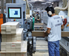 Paraná tem o maior crescimento industrial do País em outubro. Foto: José Fernando Ogura/AEN