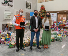 Celepar e Governo do Paraná arrecadam brinquedos e alimentos para o Natal Voluntário
. Foto: Valdelino Pontes