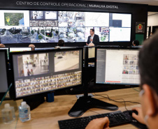 O governador Carlos Massa Ratinho Junior participou nesta terça-feira (5) da inauguração do Centro de Controle da Muralha Digital, projeto da Prefeitura de Curitiba voltado à gestão do trânsito, da segurança pública e também dos eventos climáticos que atingem a Capital. 