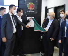 O governador Carlos Massa Ratinho Junior participou nesta terça-feira (5) da inauguração do Centro de Controle da Muralha Digital, projeto da Prefeitura de Curitiba voltado à gestão do trânsito, da segurança pública e também dos eventos climáticos que atingem a Capital. 