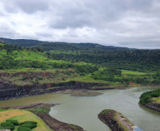Prefeitos e representantes municipais das cidades que rodeiam as seis usinas hidrelétricas do Rio Iguaçu conheceram a Resolução Conjunta Sedest/IAT n°023/2019 e a estrutura da Secretaria do Desenvolvimento Sustentável e do Turismo