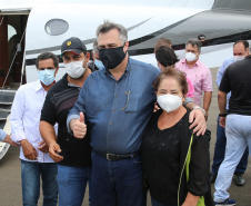 Dsitribuicao  das vacinas contra a Covid-19 no Aeroporto de Maringa com o Secretario de Estado da Saude, Beto Preto n-  19/01/2021 - Foto: Geraldo Bubniak/AEN