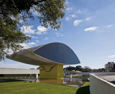 Museu Oscar Niemeyr  -  Foto: Leonardo Finotti