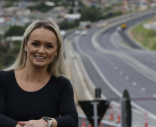 O governador Carlos Massa Ratinho Junior participou nesta quinta-feira (11) da inauguração do viaduto de acesso a Piraí do Sul e ao Santuário Nossa Senhora das Brotas, nos Campos Gerais. Ele está localizado no km 256 da PR-151 e foi construído em apenas dez meses pela concessionária CCR RodoNorte, que administra a ligação entre Ponta Grossa e Jaguariaíva.