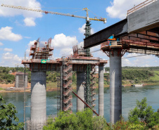 Obras da Ponte da Integração Brasil - Paraguai  -  Foto: Rodrigo Félix Leal