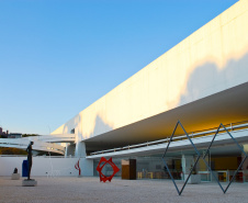 O Museu Oscar Niemeyer (MON) inaugura duas novas exposições virtuais, disponíveis na plataforma gratuita Google Arts & Culture, onde também podem ser acessadas outras 13 exposições realizadas pelo MON.  -  Foto: Marcello Kawase