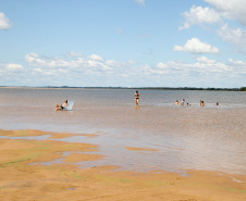 Praias de Água Doce. Porto Camargo-Icaraima-Pr. Foro: ARI DIAS/AEN