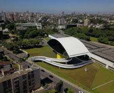 Museu Oscar Niemeyer (MON) fecha temporariamente ao público a partir de sábado, dia 27/2. O Decreto tem validade até 8/3, podendo ser prorrogado. 
