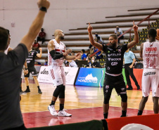 Pela primeira vez, uma equipe do sudoeste do Paraná chega aos playoffs da maior competição do basquetebol nacional, o Novo Basquete Brasil - NBB. Na campanha de 2021, o Pato Basquete, de Pato Branco, conseguiu a classificação inédita após 11 vitórias em 20 jogos. Foto: Paraná Esporte