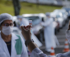 Paraná quer aplicar 633 mil segundas doses nos próximos 20 dias .Jonathan Campos/AEN