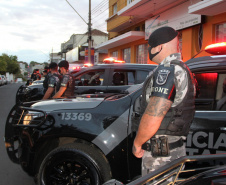 As equipes policiais atuantes pela Operação Pronta Resposta III iniciaram nesta terça-feira (13/04) os trabalhos de policiamento ostensivo e intensificação de ações preventivas na área do 2º Batalhão de Polícia Militar (2º BPM). -  Jacarezinho, 14/04/2021  -  Foto: PMPR/SESP-PR