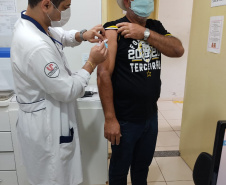 Vacinação de professores. Icaraíma. Foto:SEED