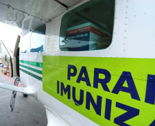Paraná distribui 37.440 doses de vacina contra Covid-19 da Pfizer para 21 municípios. Foto: José Fernando Oura/AEN