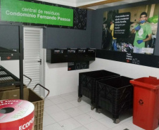 Projeto da UEL instala central de coleta multisseletiva de resíduos em condomínio. Central de coleta multisseletiva em condomínio de Londrina   -  Foto: NINTER/UEL